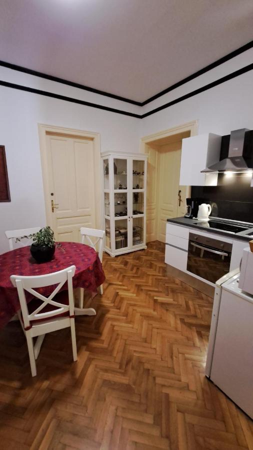 Apartmani Belsito Lovran Exteriör bild