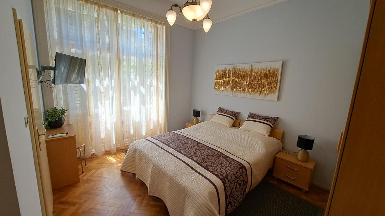 Apartmani Belsito Lovran Exteriör bild