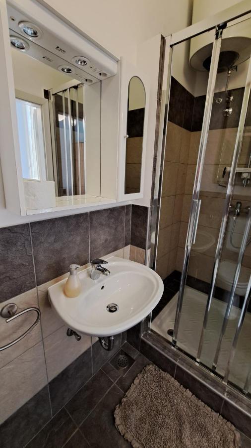 Apartmani Belsito Lovran Exteriör bild