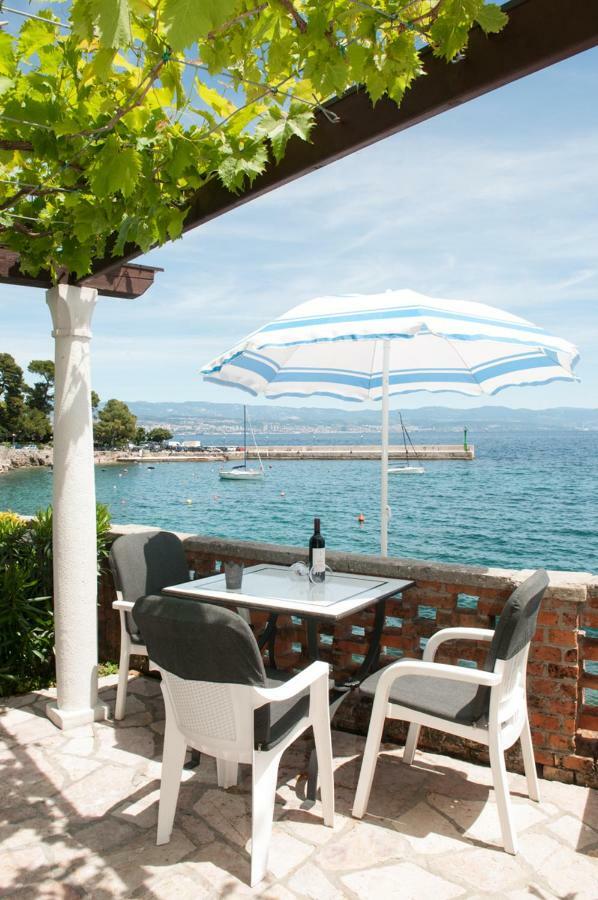 Apartmani Belsito Lovran Exteriör bild