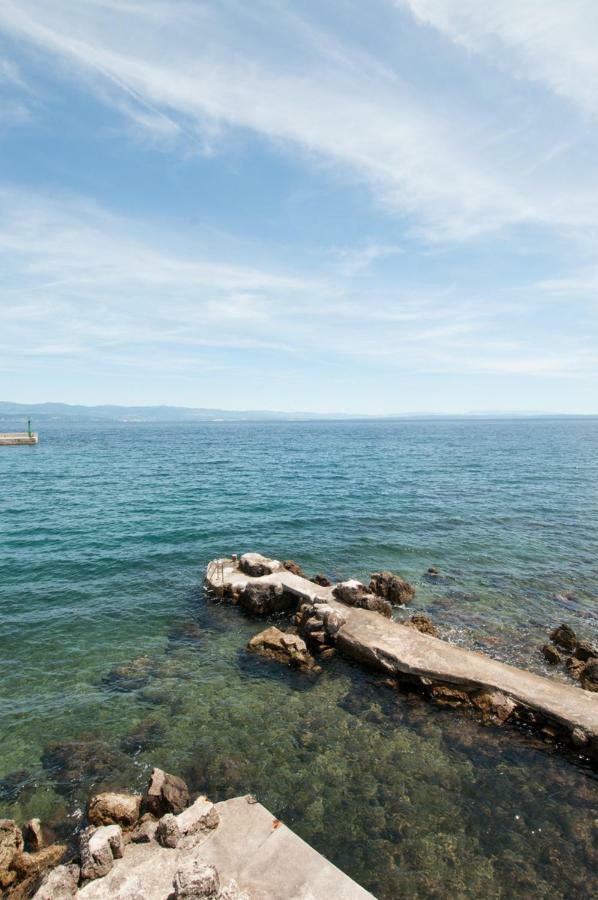Apartmani Belsito Lovran Exteriör bild
