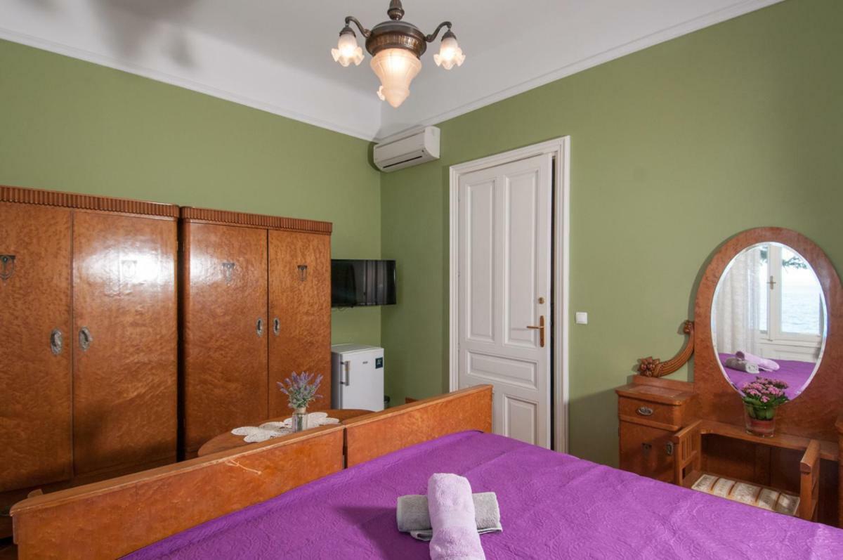 Apartmani Belsito Lovran Exteriör bild