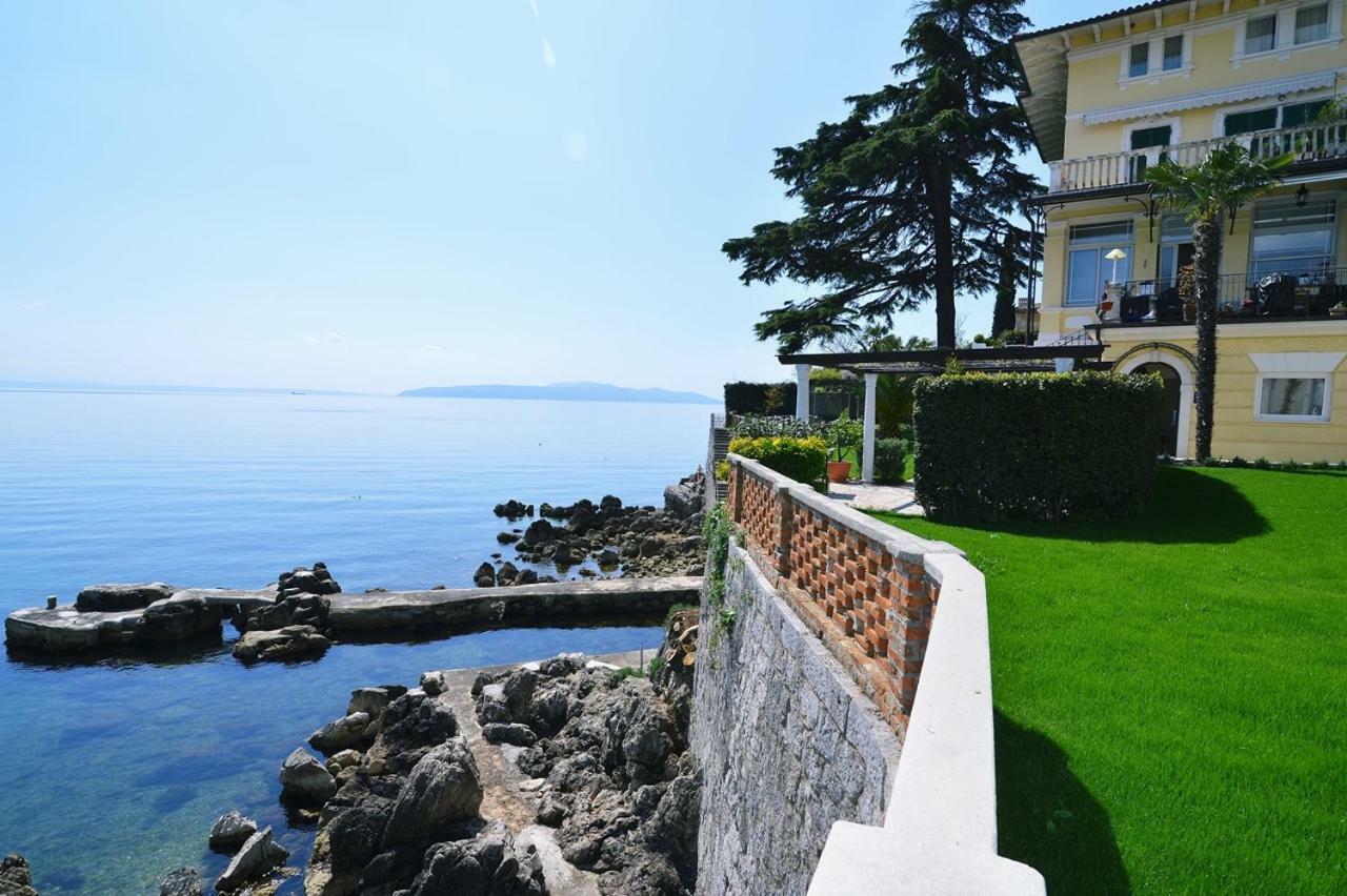 Apartmani Belsito Lovran Exteriör bild